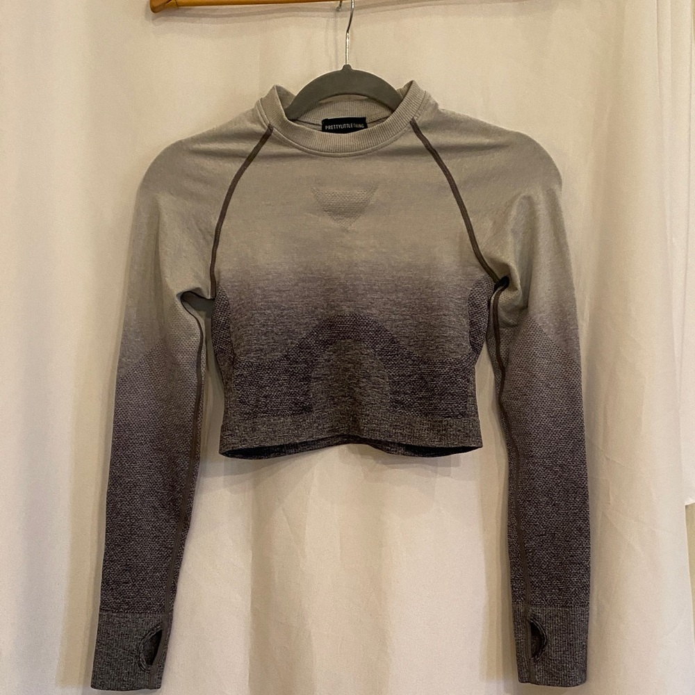 PrettyLittleThing Black and Gray Ombre Crop Sweatshirt